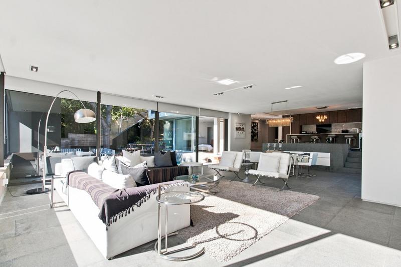 6 Bedroom Property for Sale in Camps Bay Western Cape